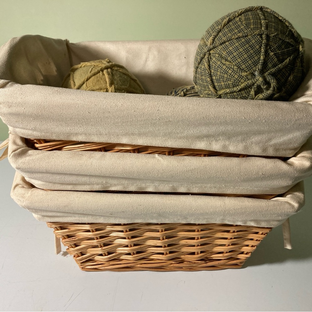 Woven Storage Baskets with Cream Lining - Picture 3 of 5